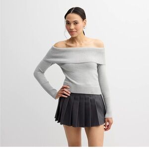 Harper and Ivy Off-Shoulder Gray Sweater